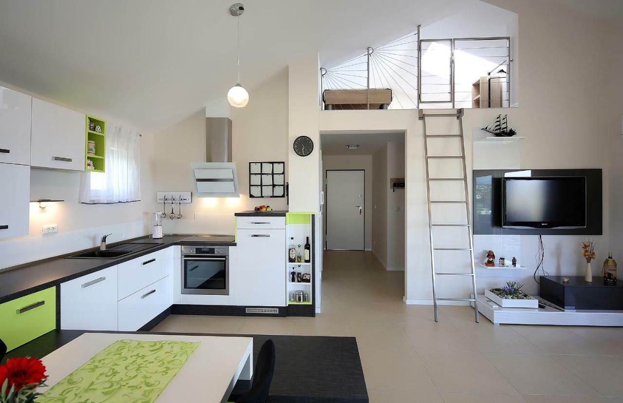 Apartment Porpo Malinska Buitenkant foto