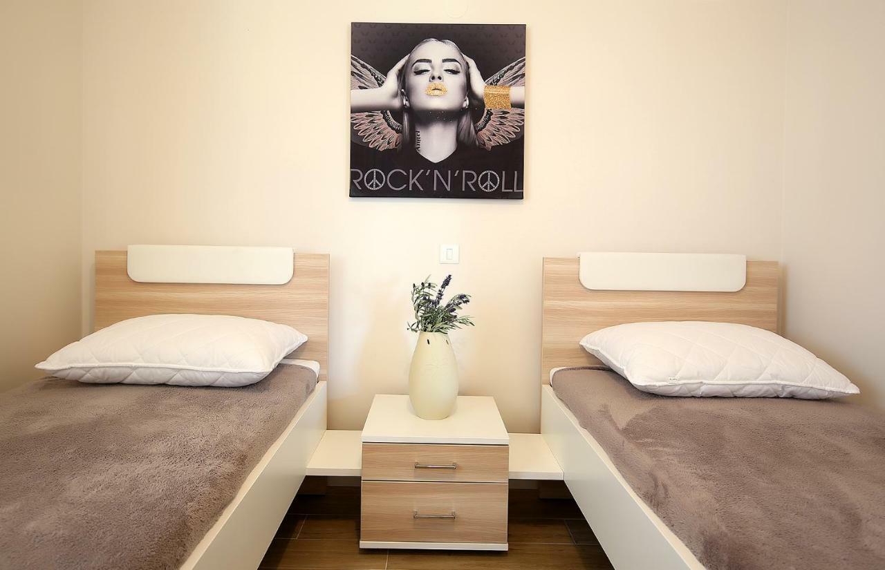 Apartment Porpo Malinska Buitenkant foto